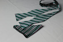 Load image into Gallery viewer, Stripe Self Bow-tie
